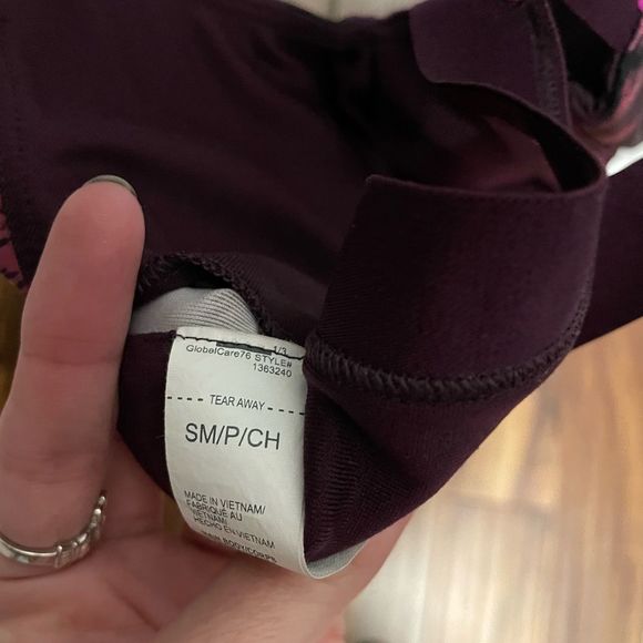 Under Armour Sports Bra - Picture 2 of 3